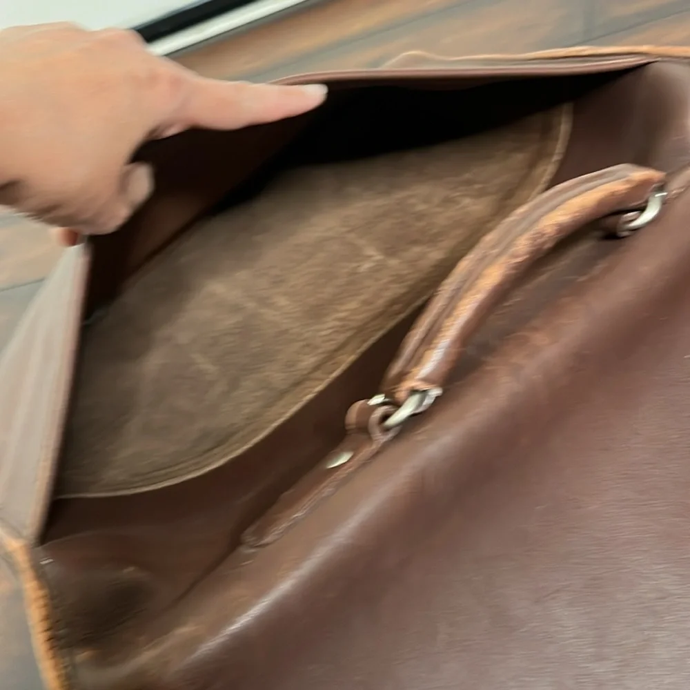Denise‎ Messenger Shoulder Bag Full Grain Leather Made in USA Academia Preppy